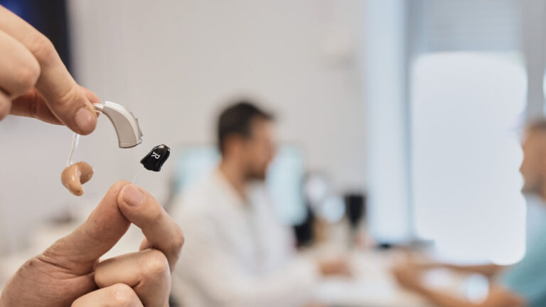 Schwerhörigkeit - Ab wann Hörgerät